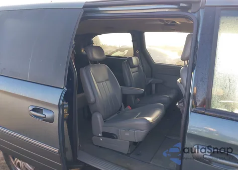 2005 Chrysler Town & Country Touring from USA, damaged, VIN 2C4GP54L75R171420